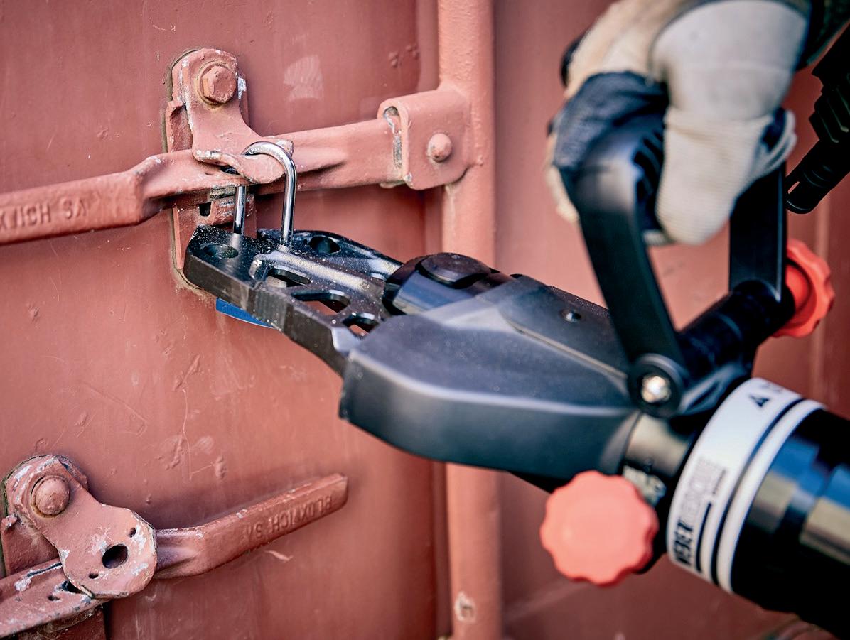 Avec l’outil RIT Smart-Force de Weber Rescue Systems, les pompiers disposent d’un outil polyvalent de première qualité.