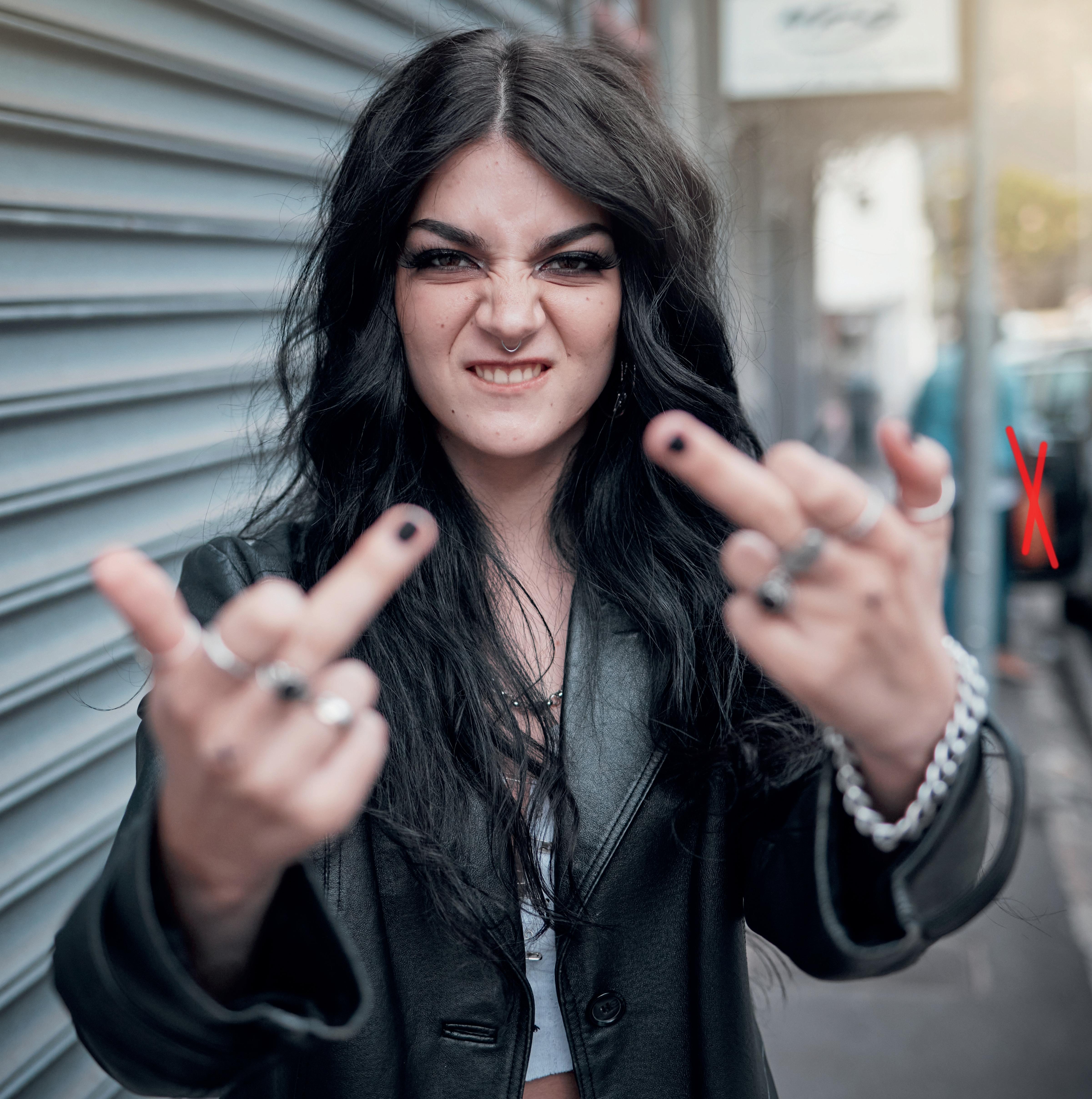 La société se dégrade continuellement : la violence et l’agressivité sont désormais monnaie courante.