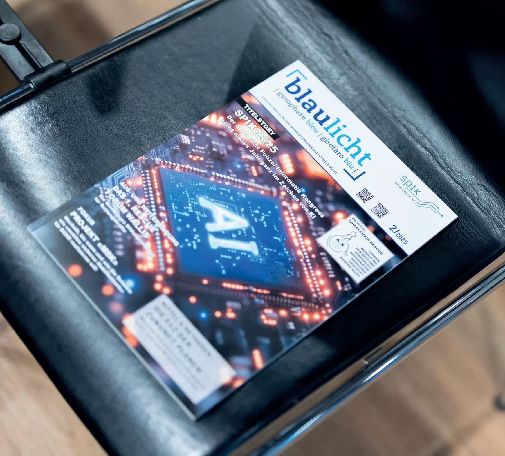 BLAULICHT était bien sûr également présent, avec Martin Koller et de nombreux numéros de l’édition « SPIK 2025 » de notre magazine.