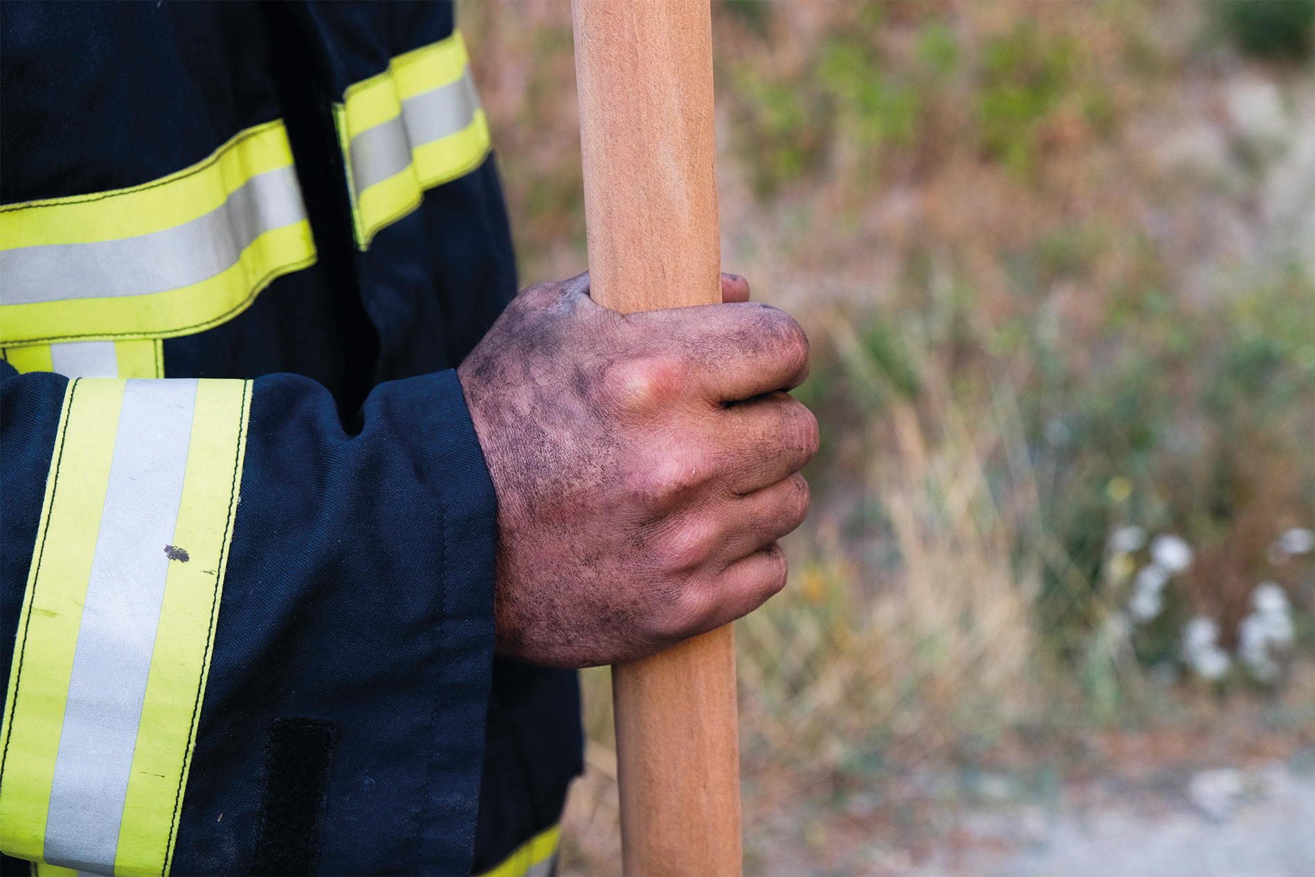 Die potenzielle Kontamination mit PAK ist ein grosses Risiko für Feuerwehrkräfte und – im Fall einer Verschleppung – auch für Dritte.