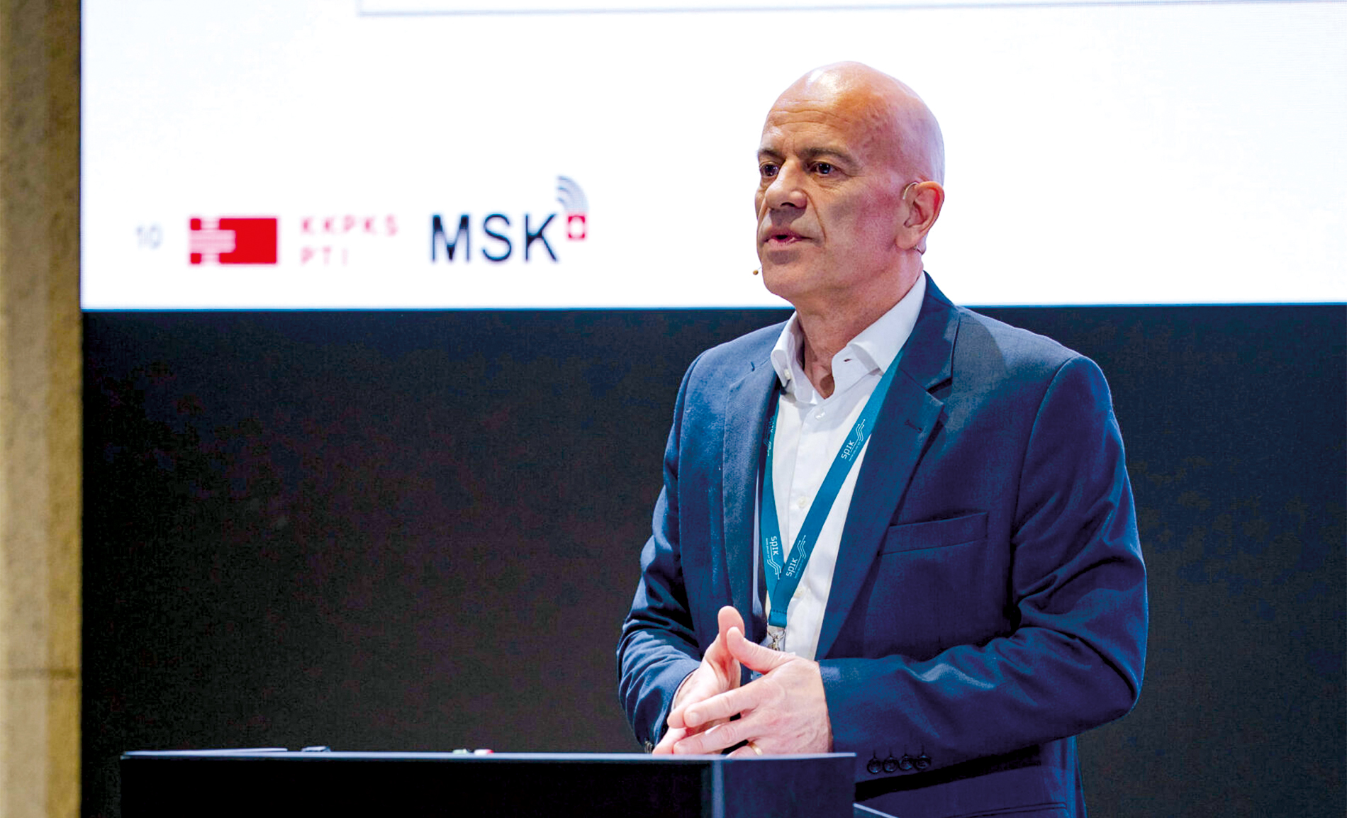Markus Röösli, directeur de TIP Suisse (sur la photo), et Simon Müller, chef du Commandement Cyber de l’armée suisse, ont présenté lors de la demi-journée « MSK » l’état d’avancement actuel de l’avant-projet MSK.