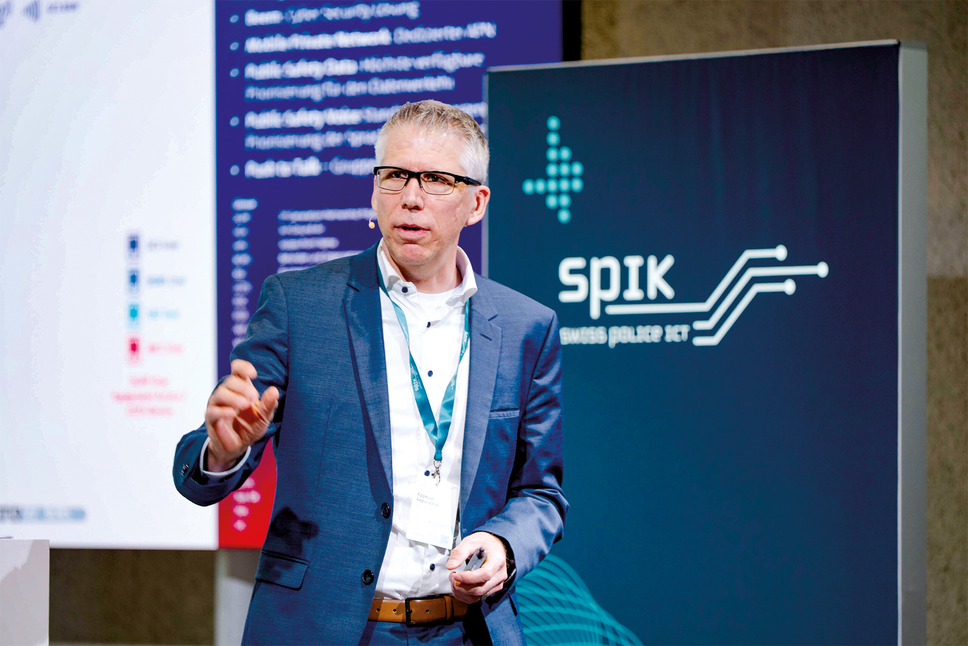 Lors de la demi-journée « MSK », Raphael Aebersold, directeur technique de terrain pour les communications critiques (MCC) chez Swisscom, a présenté l’approche « Network-in-Network » de Swisscom pour le projet MSK.