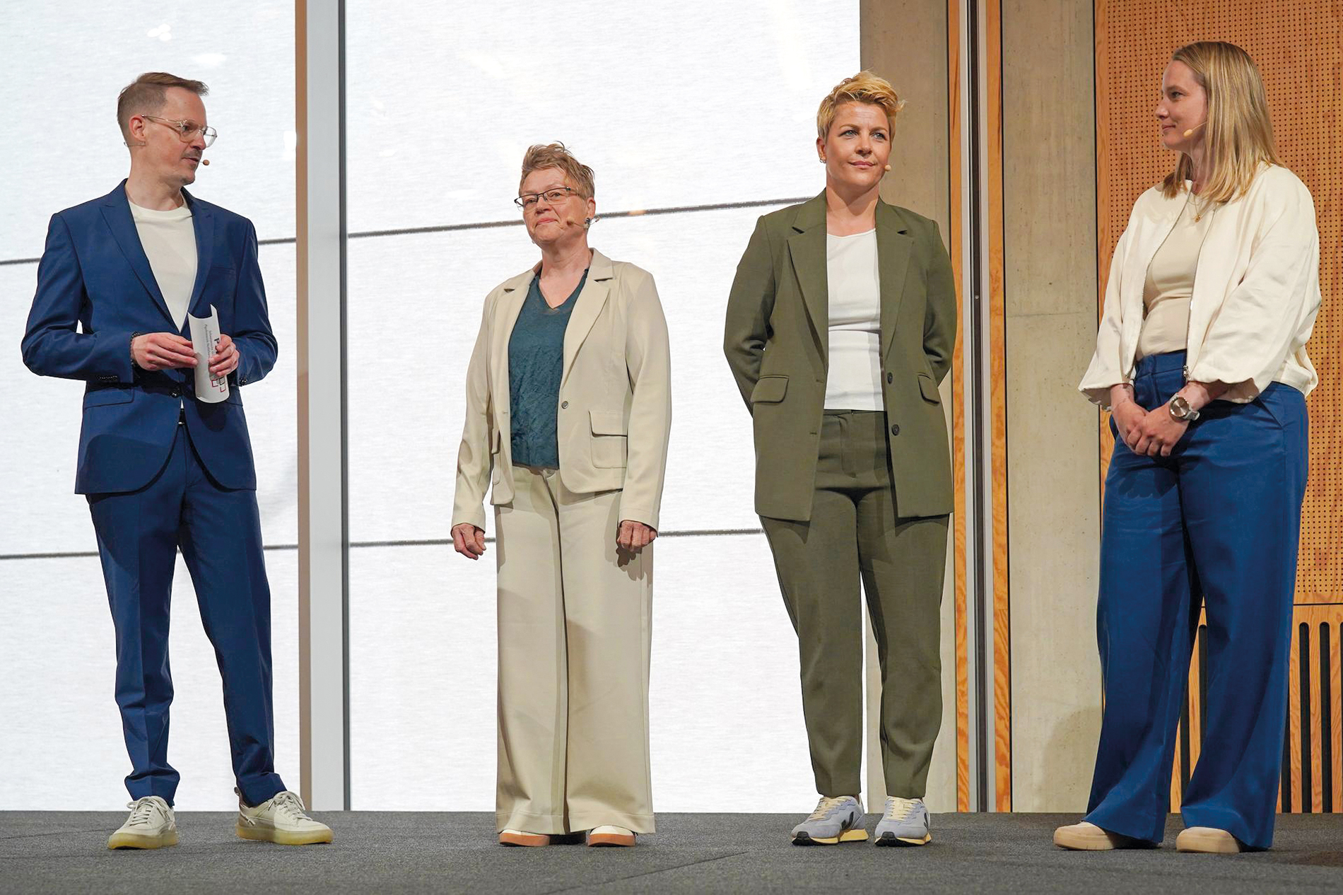 Monika Weiss, Barbara Tiefenauer et Andrea Jutzi ont présenté, lors du 12e colloque PSNV en 2026, le concept très bien pensé de « Regio 144 care ».