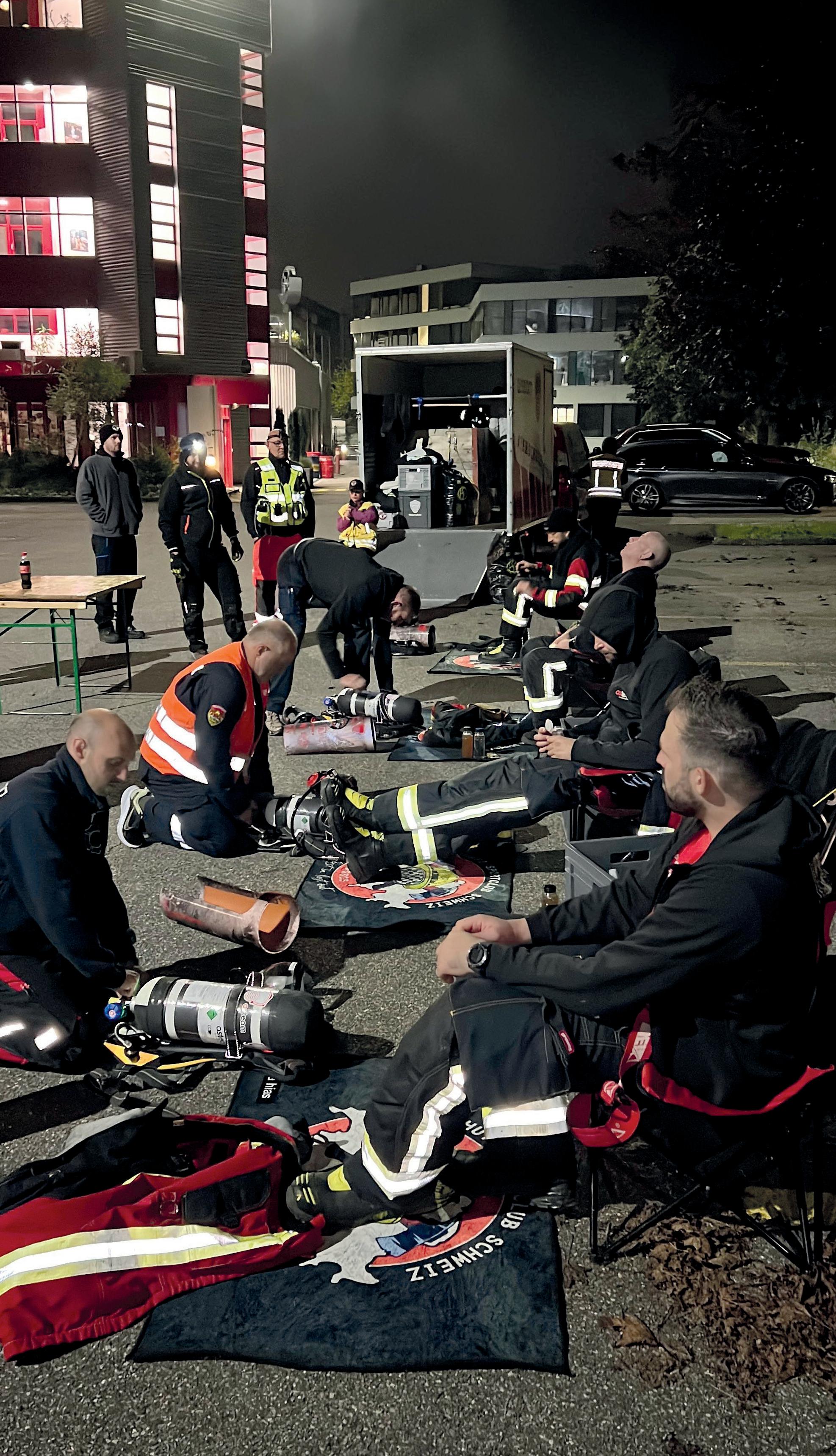 In den Pausen wurde getrunken, gegessen, die Flasche und das T-Shirt gewechselt, Kreislauf und Sauerstoffsättigung überprüft. «Die Helfer waren wahnsinnig gut», lobten alle Läufer.