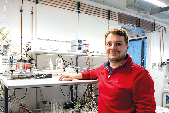 » Andreas Güntner dans le laboratoire dans lequel les capteurs ont été développés et testés.