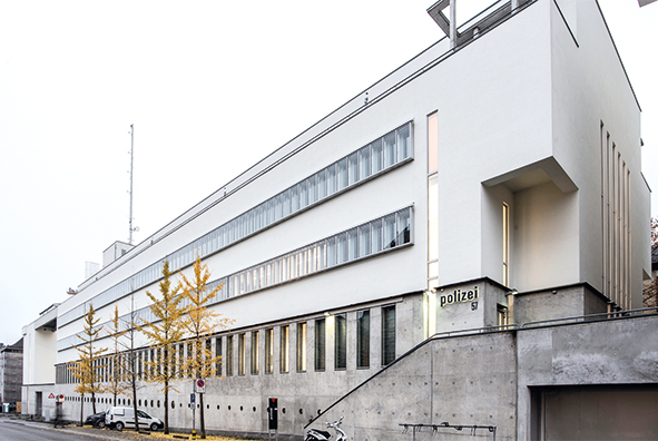 Seit 25 Jahren ist die Stadtpolizei St.Gallen in diesem Gebäude an der Vadianstrasse 57 stationiert.